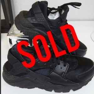 Nike Huarache Run  Women's Size 6